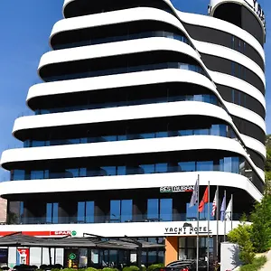 Yacht Avlonya